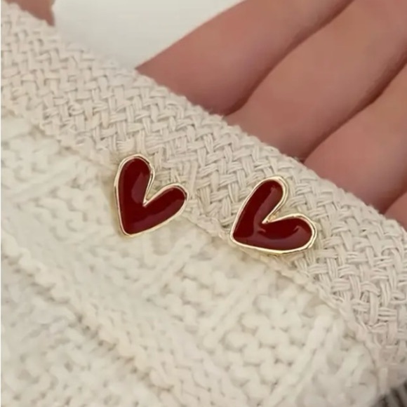 ✨Free People Red Heart Gold Post Earrings - Picture 2 of 6